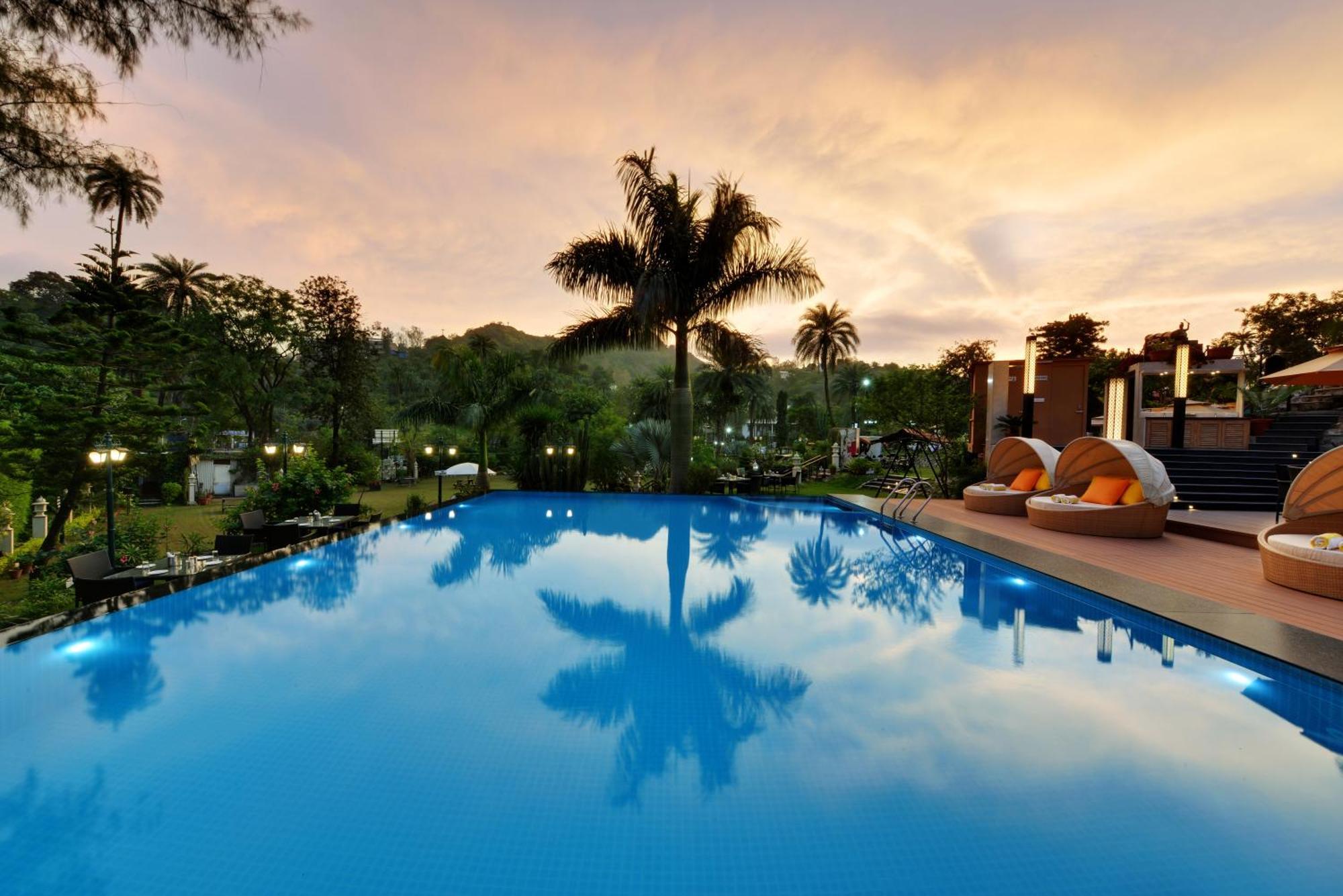Chacha Inn The Garden Retreat Mount Abu Esterno foto