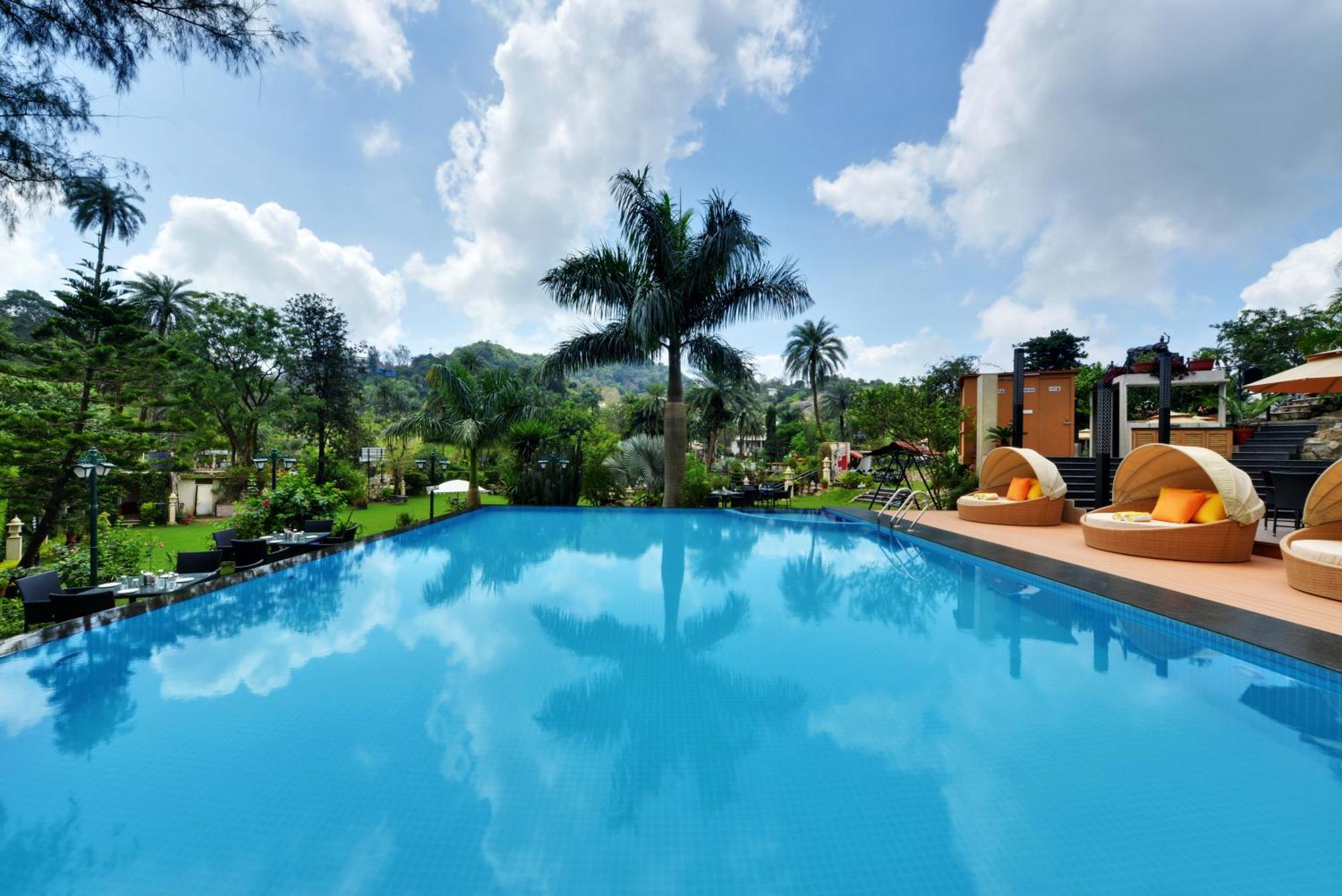 Chacha Inn The Garden Retreat Mount Abu Esterno foto